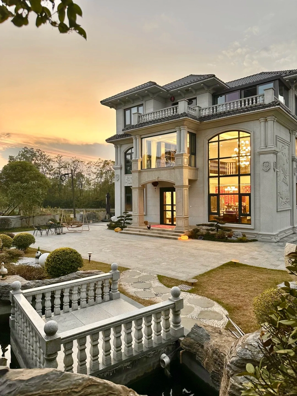 Bảng giá ngói lợp nhà mái nhật đa dạng tùy theo chất liệu ngói